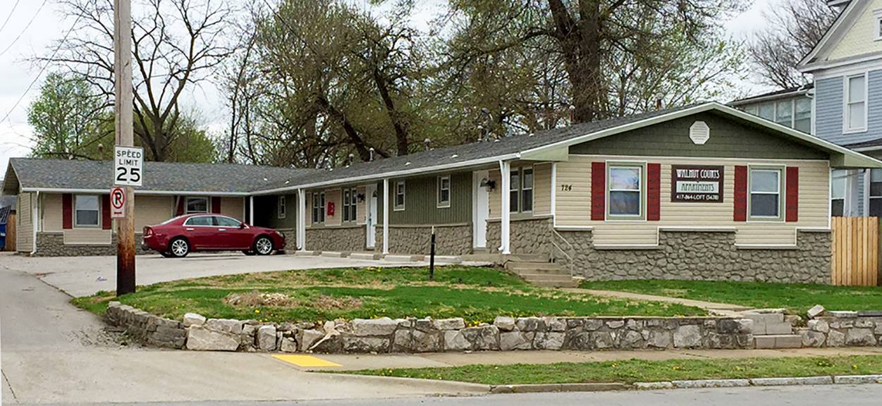 Walnut Court Apartments – photo 1