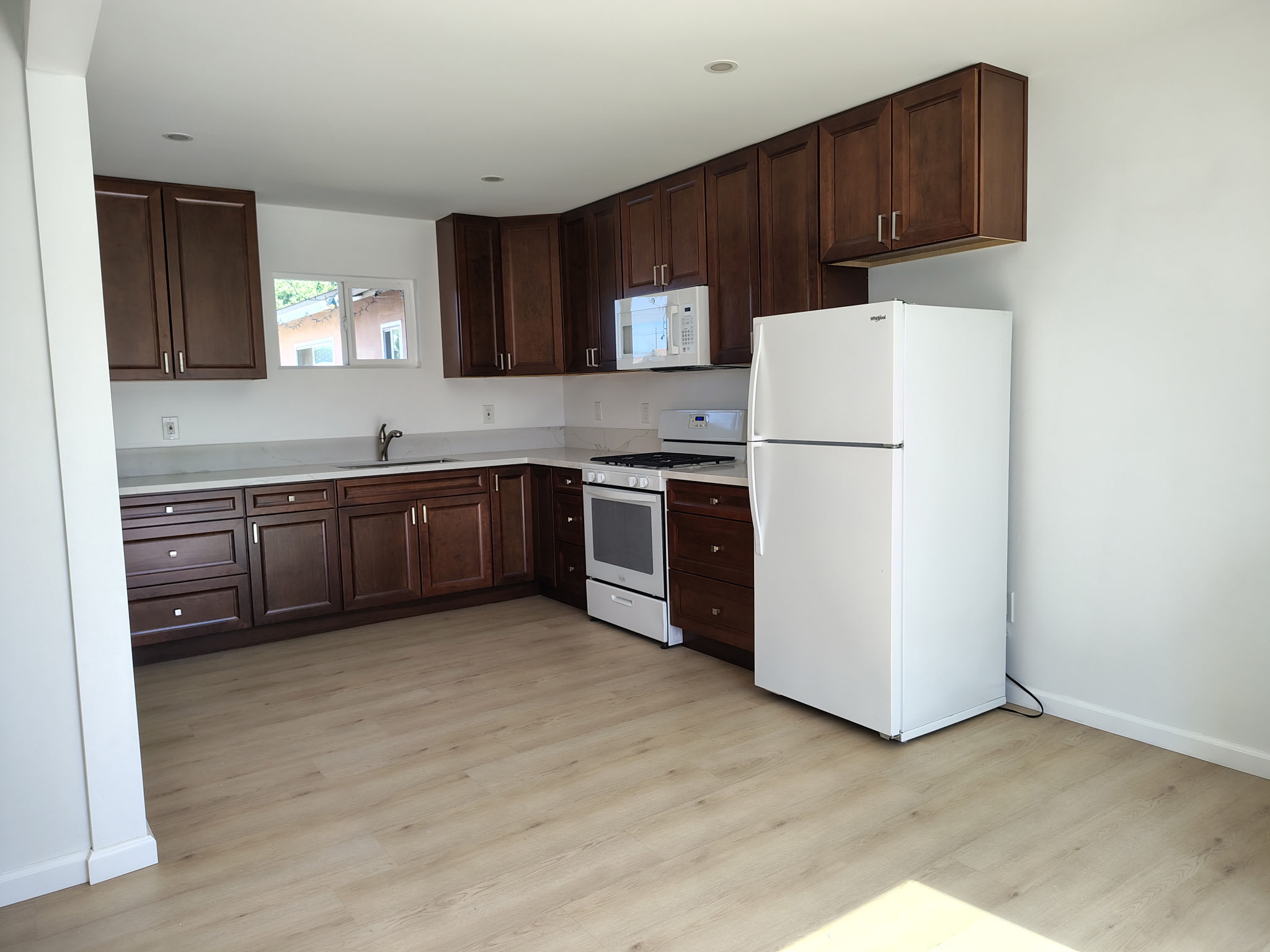 1487 Hilltop Dr – photo 1