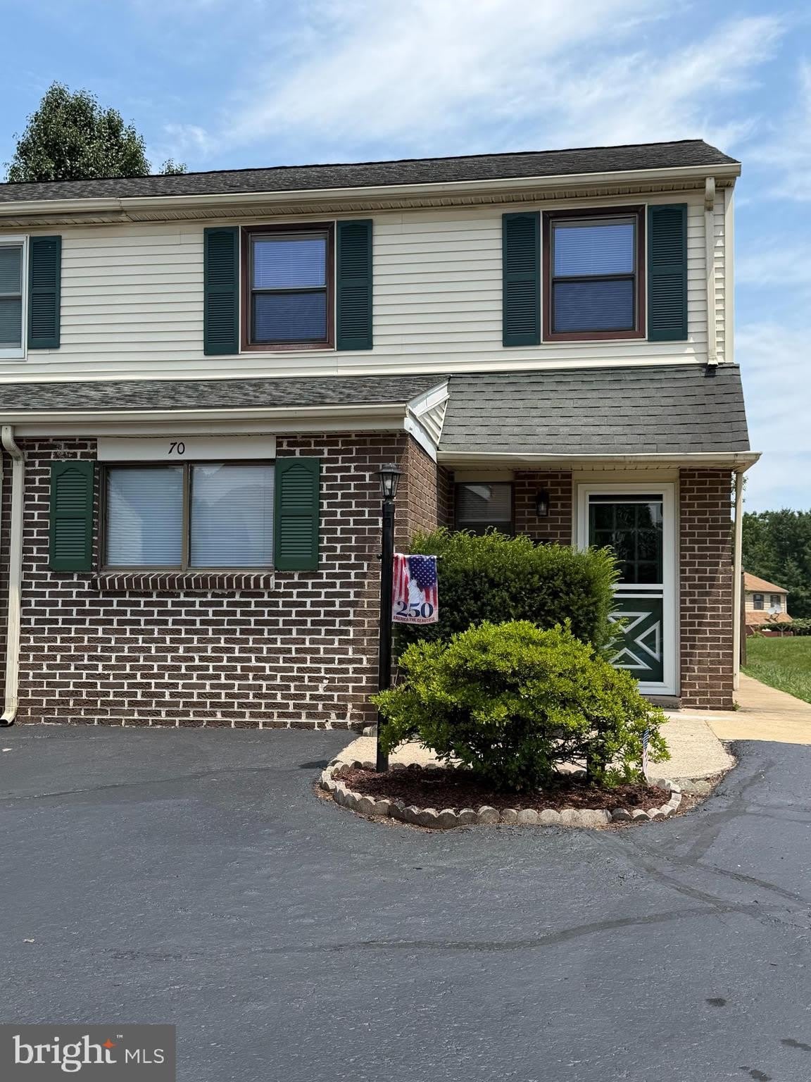 70 ORCHARD Court – photo 1