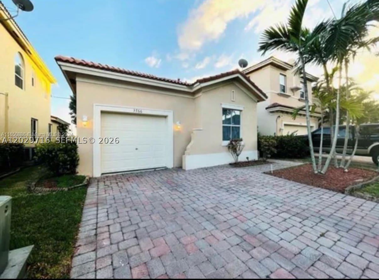 3766 NE 9th Ct – photo 1