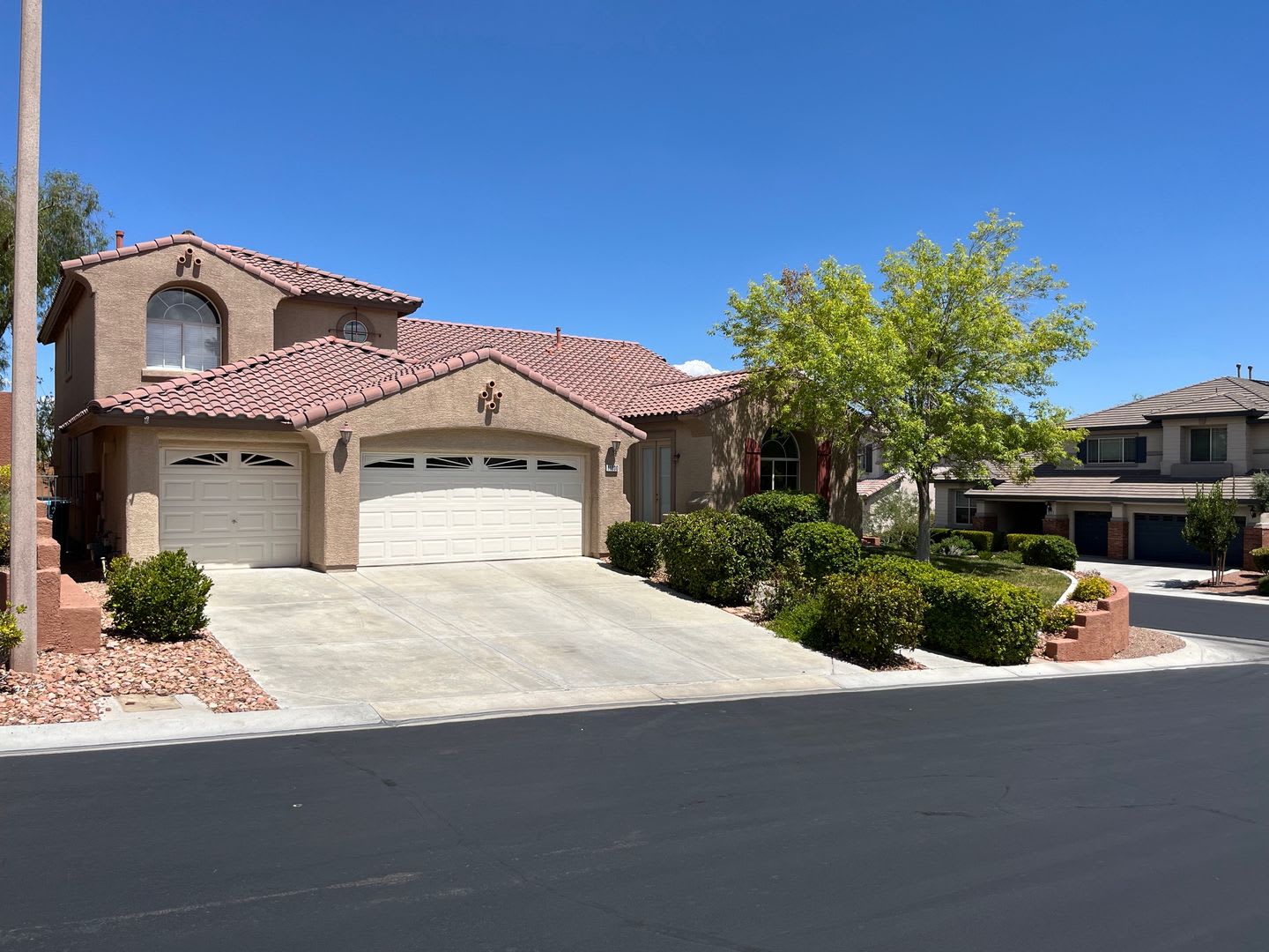 SPECTACULAR SUMMERLIN HOME – photo 1