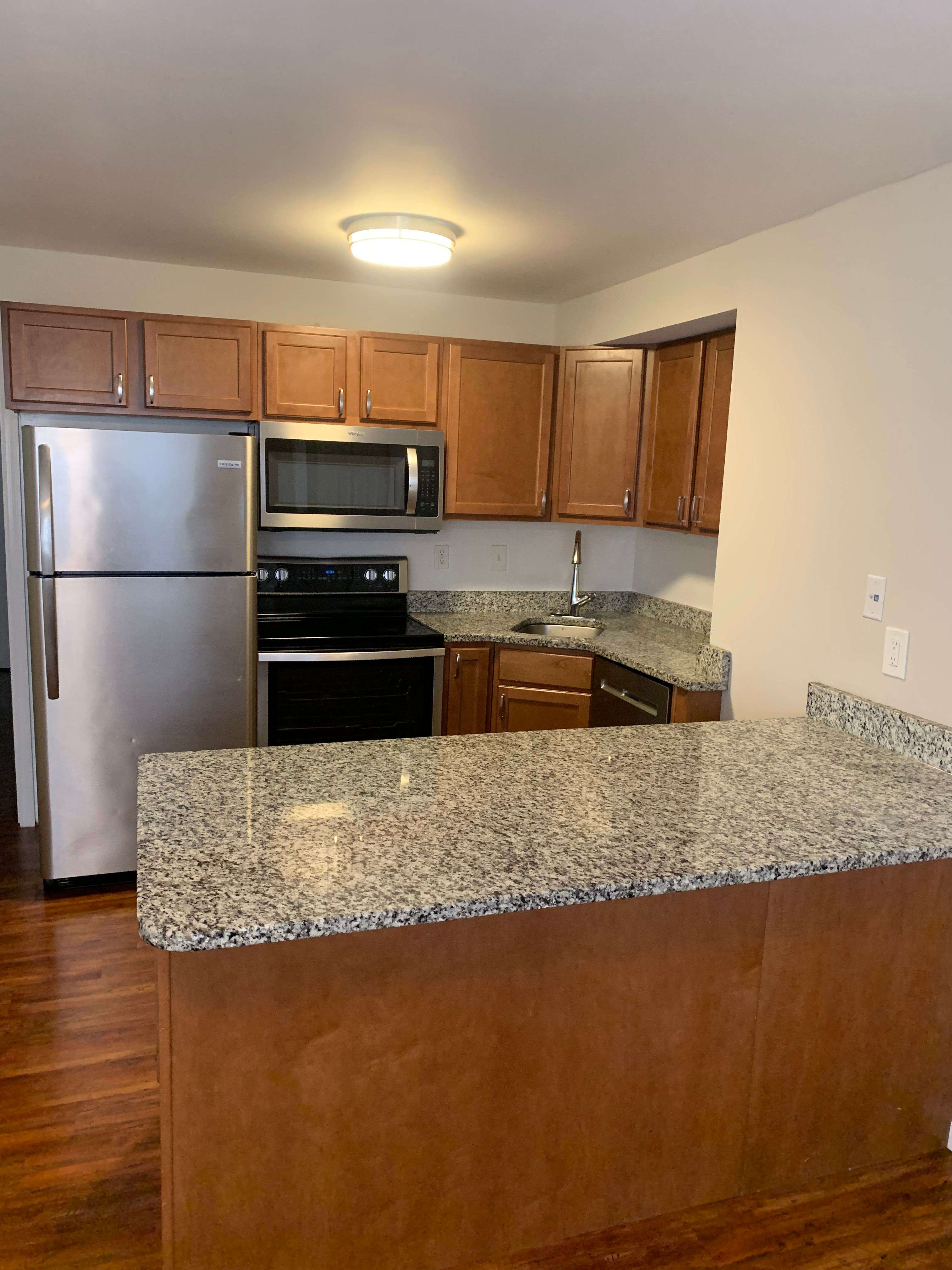 726 Ohio Pike – photo 1 of 8