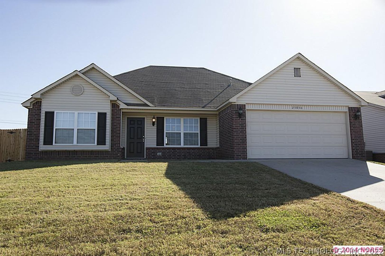 Beautiful 3 Bed 2 Bath Home with New Plank Flooring, 2 car garage and large backyard. – photo 1 of 15