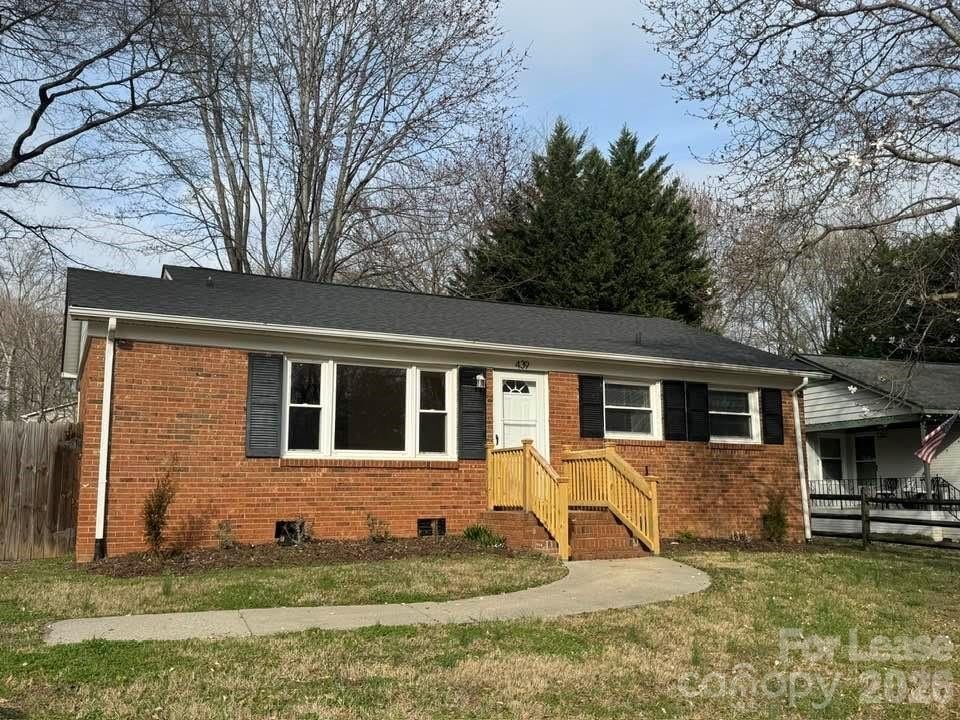 439 Sadie Drive – photo 1 of 364