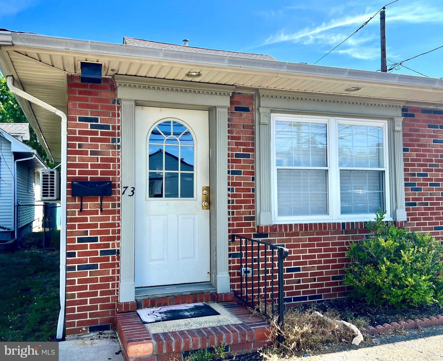 73 E BROWNING Road – photo 1 of 9