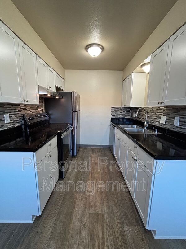 1002 NE 86th ST – photo 1 of 14
