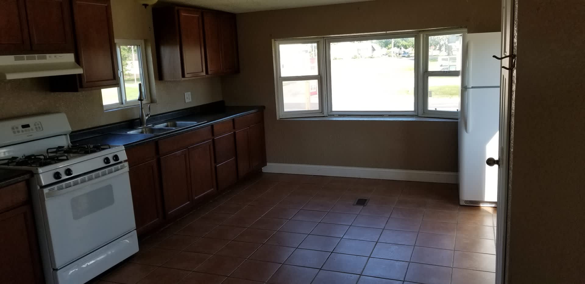 315 B N Todds Ferry Rd. – photo 1 of 12