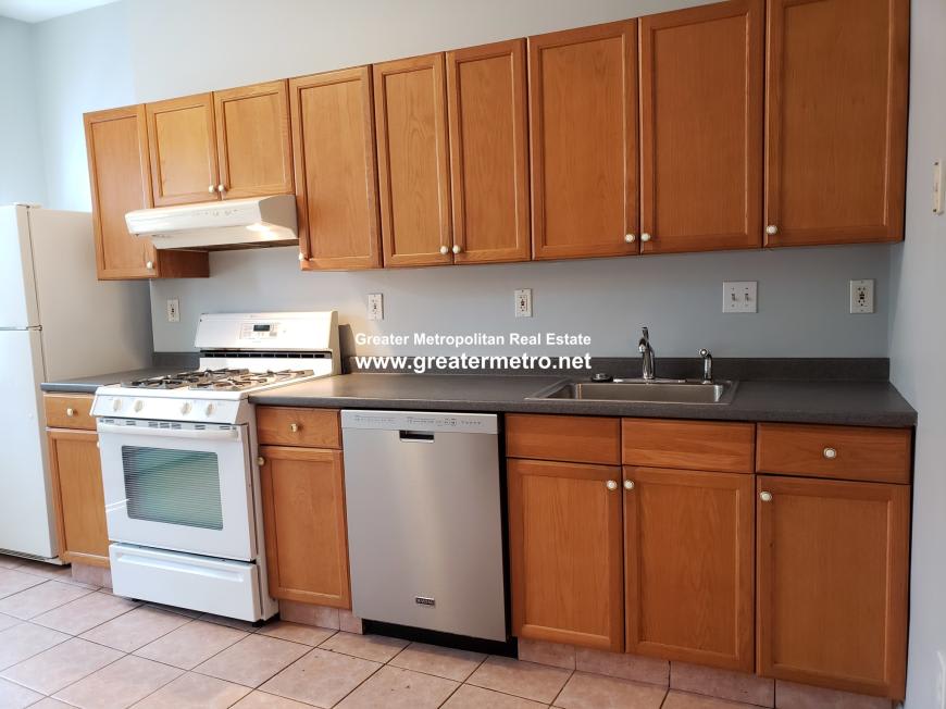 40 North Bennet St. – photo 1