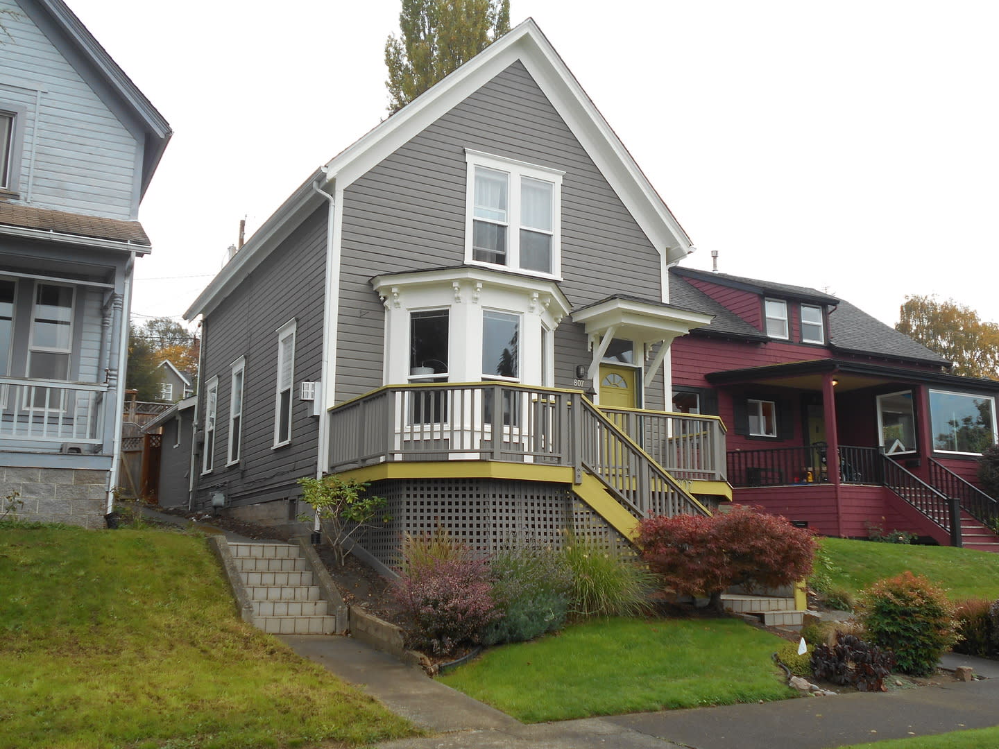 RENT NOW! Three Bed, One bath home PLUS bonus room! – photo 1