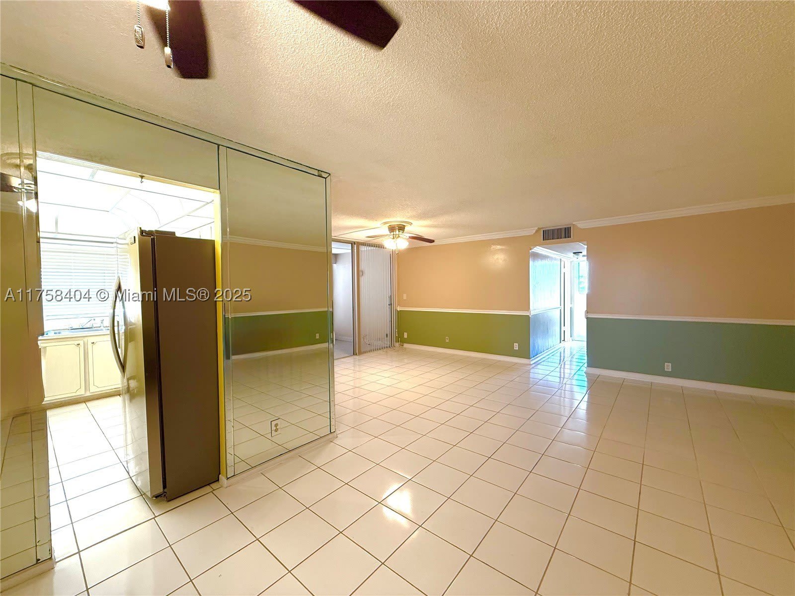 920 Ne 199Th St – photo 1