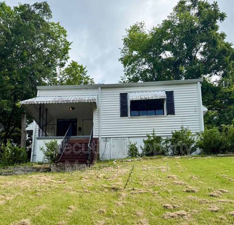 761 Vanderbilt Street – photo 1