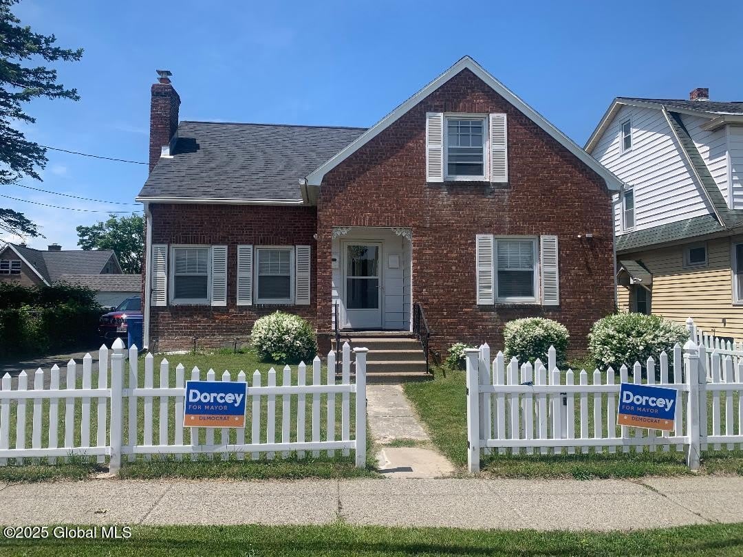 104 Thornton Street – photo 1