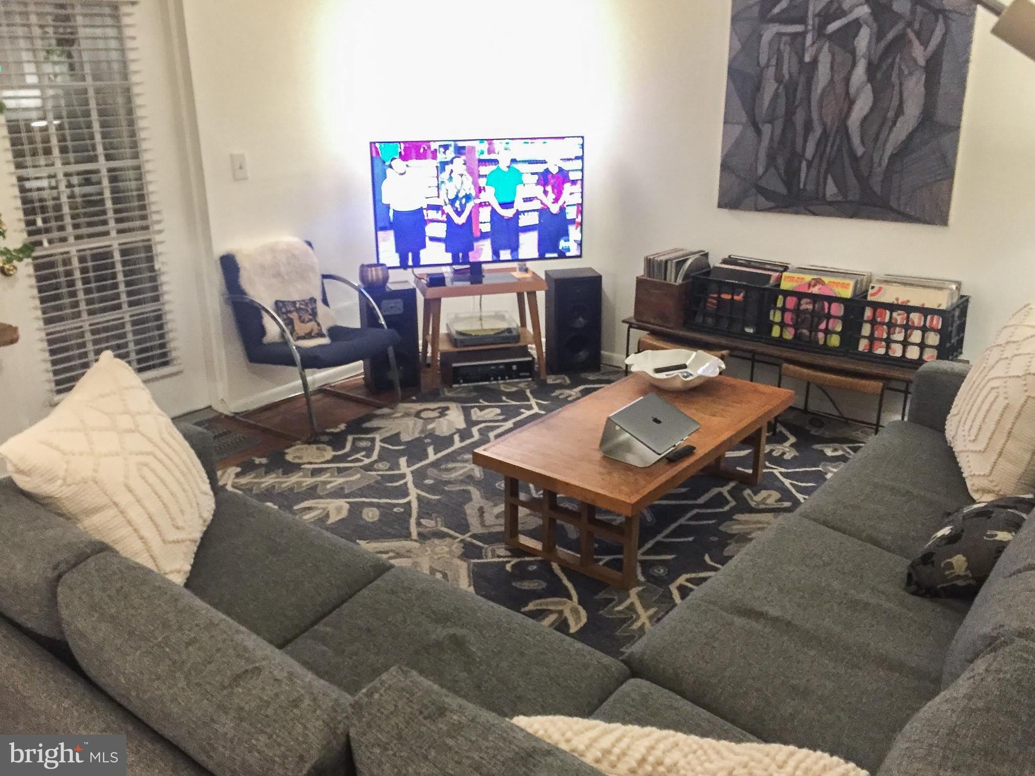 1136 South Street – photo 1