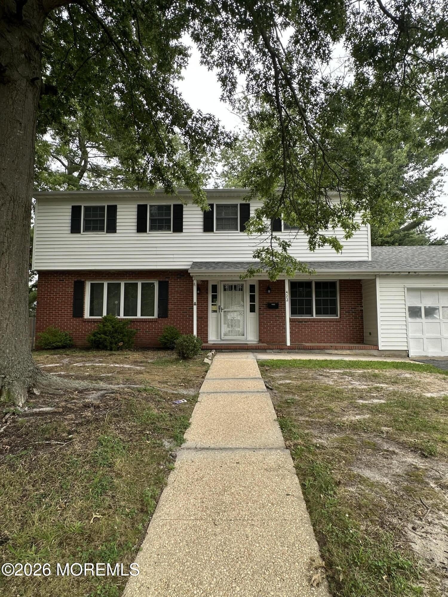 422 W Lake Avenue – photo 1