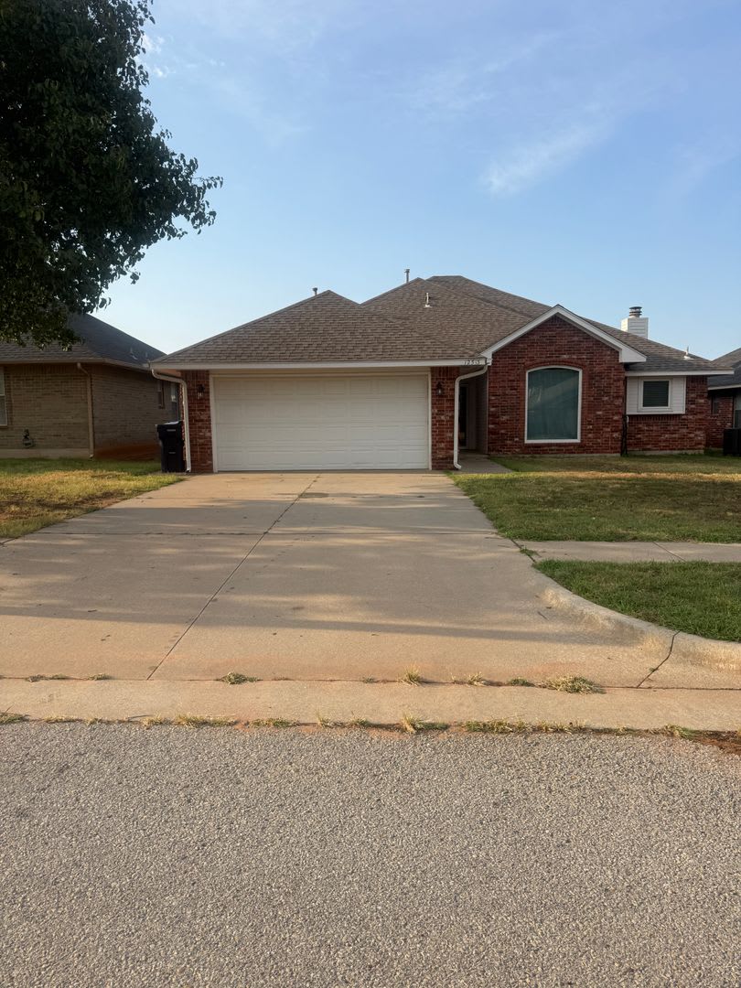 **Home for Lease in Yukon, OK – photo 1