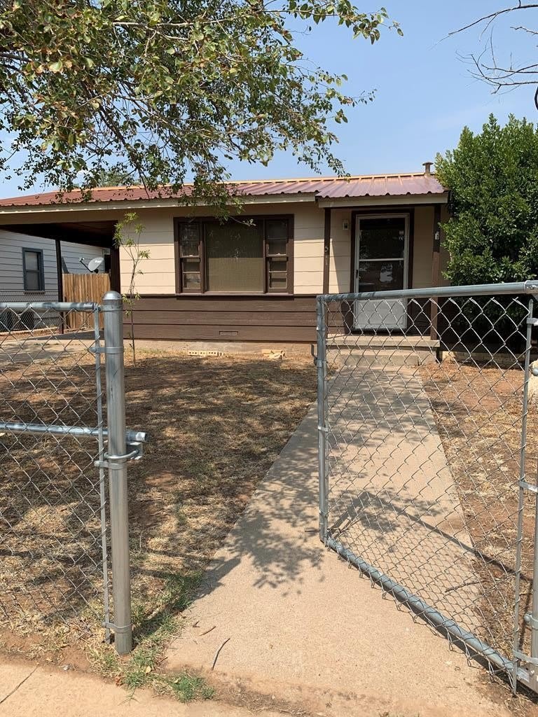 511 Douglas Ave – photo 1