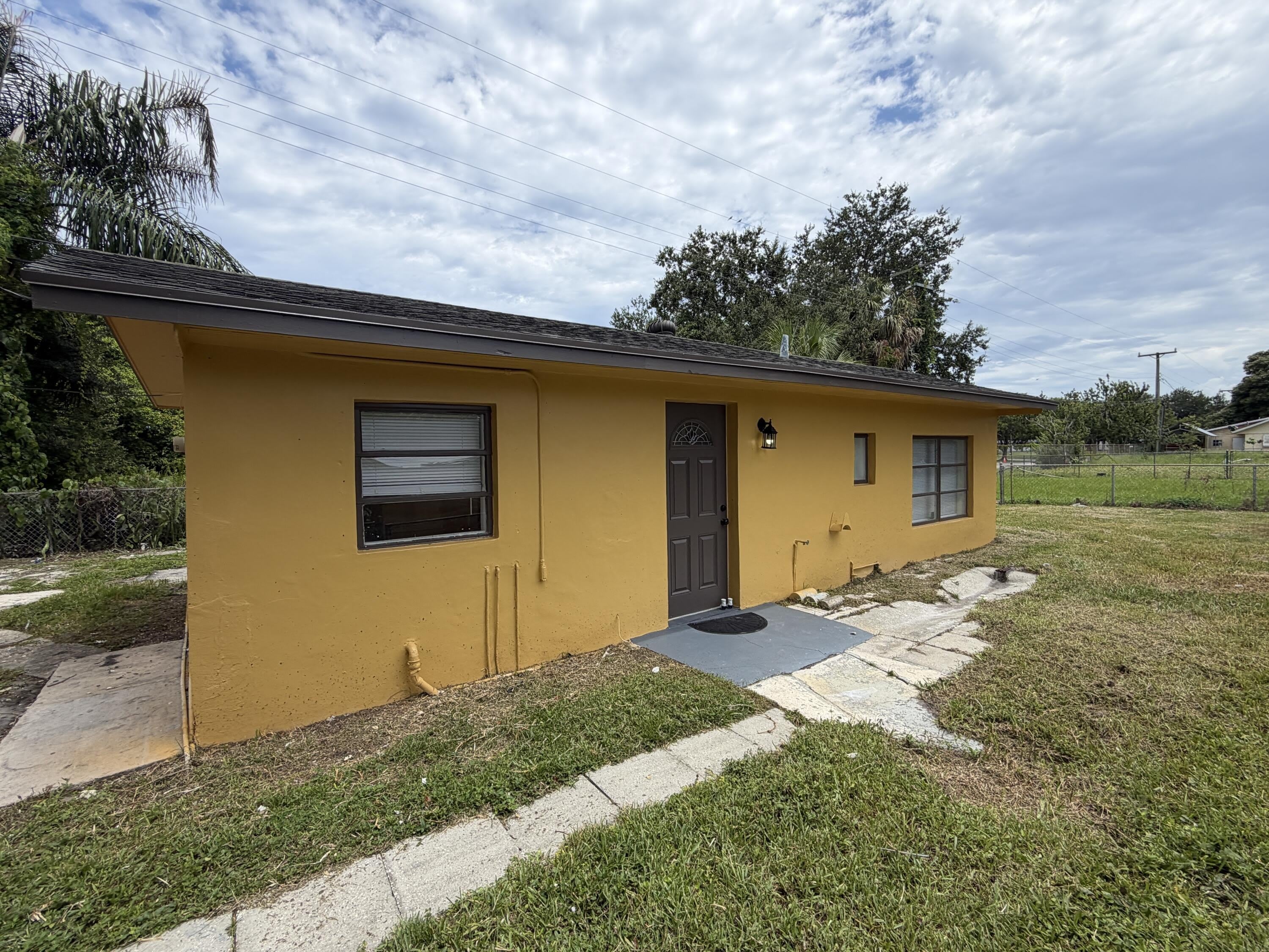 2320 SUNRISE Drive – photo 1