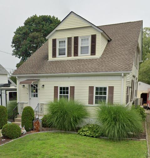 72 Sayles Avenue – photo 1