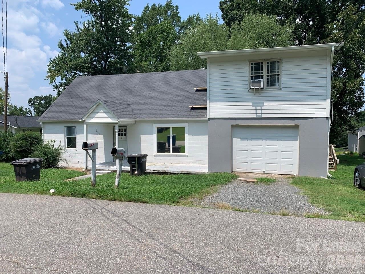 1719 E Cloaninger Avenue – photo 1 of 19