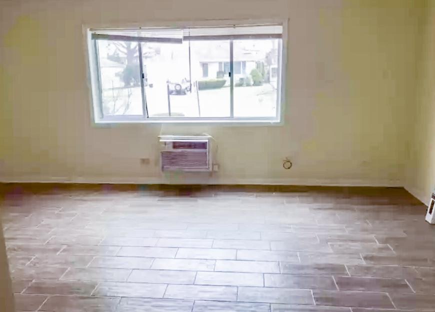1304 Carol St. – photo 1 of 10