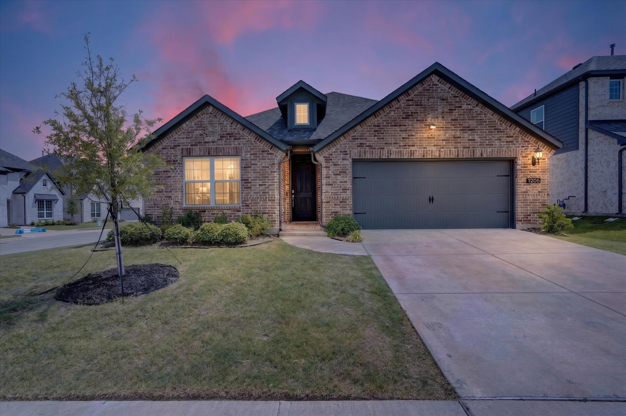 1205 Lavinola – photo 1 of 27