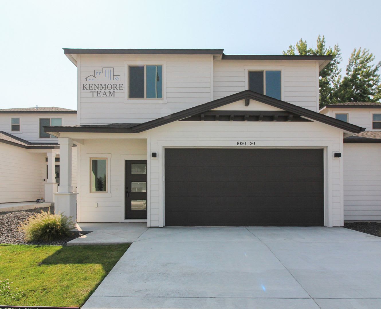 4 Bedroom, 2.5 Bath Duplex in Kennewick – photo 1