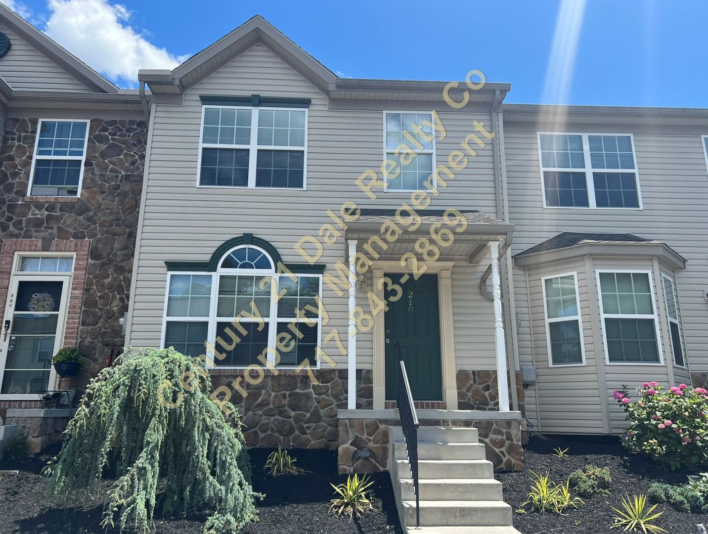 Beautiful 3 Bedroom Condo in Manchester PA – photo 1 of 23