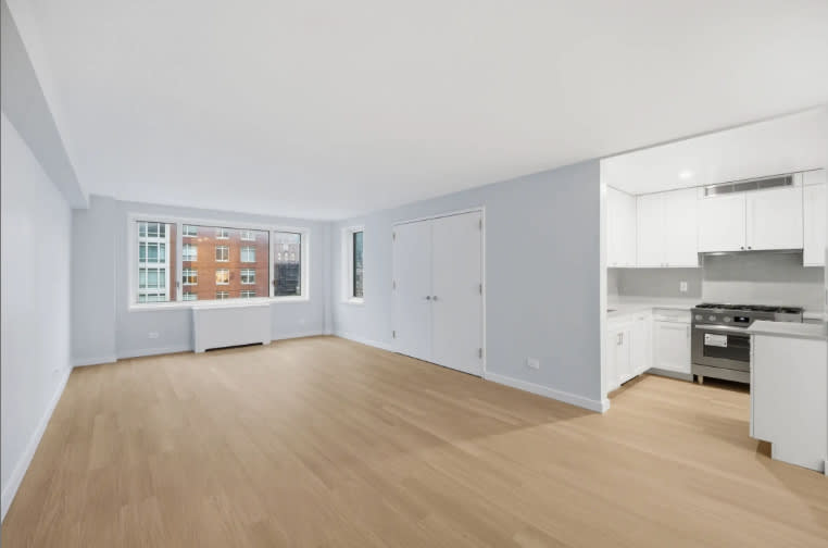 162 E 66th St – photo 1