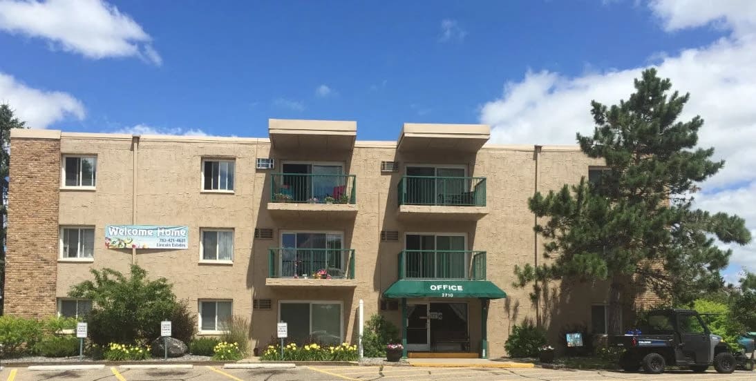 Lincoln Estates – photo 1 of 6