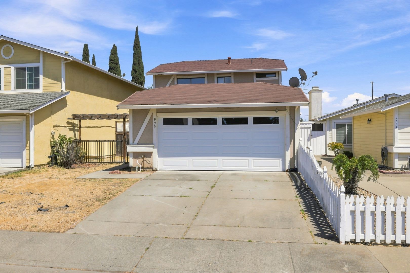 Fairfield, Remodeled 4 Bedroom Home on Quiet Court with Flexible Layout – photo 1