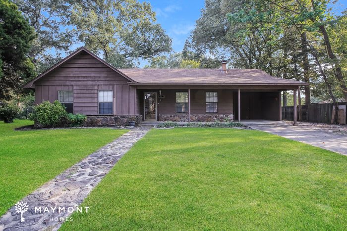 17 Greenbrier Drive – photo 1