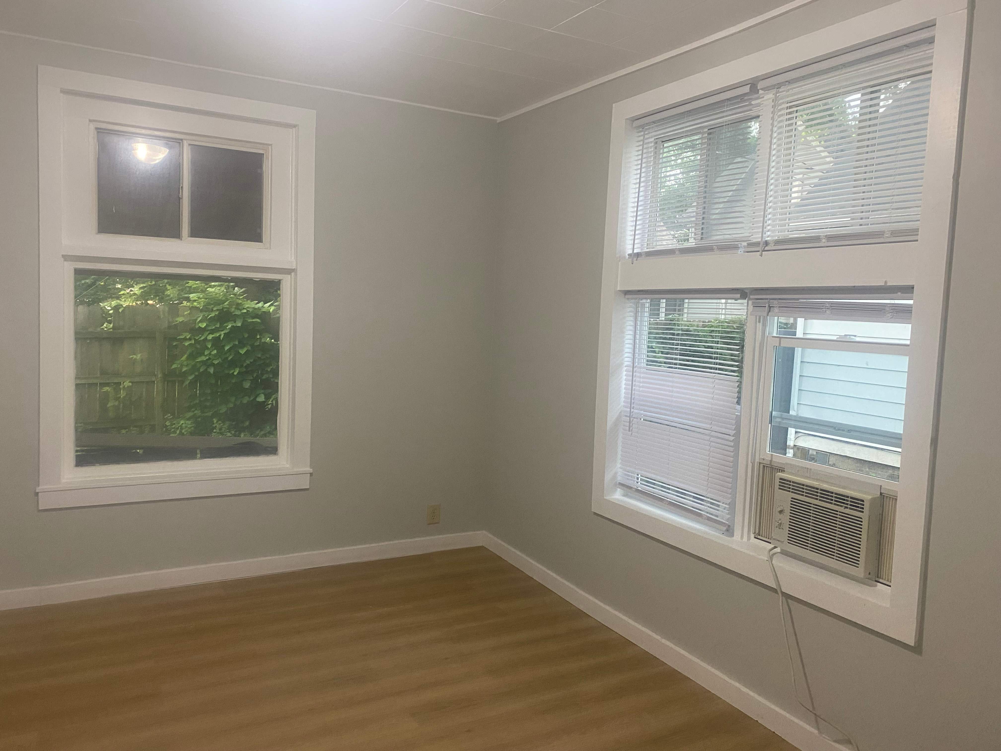926 W Washington St – photo 1 of 95