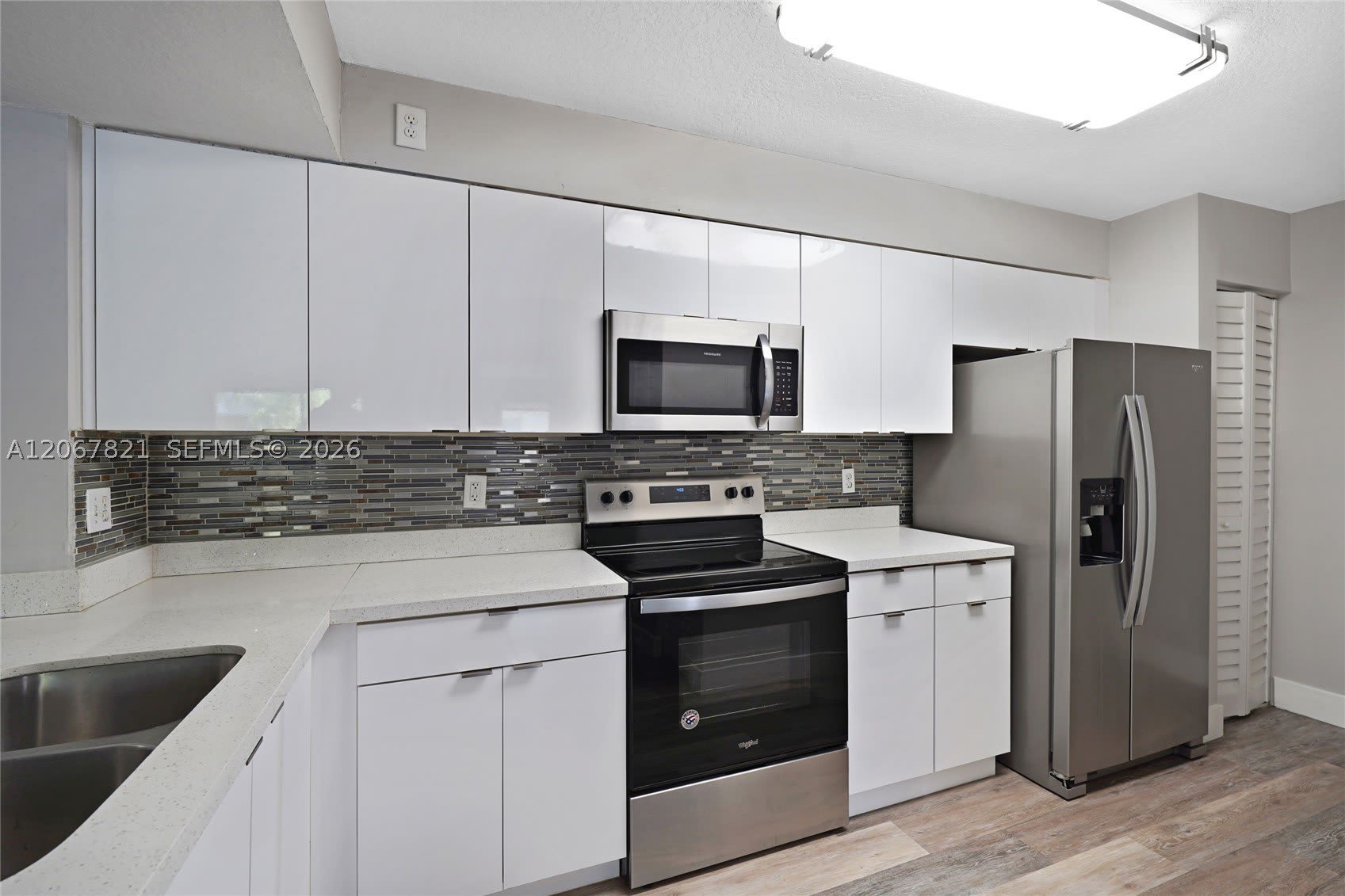 18840 NW 57th Ave – photo 1