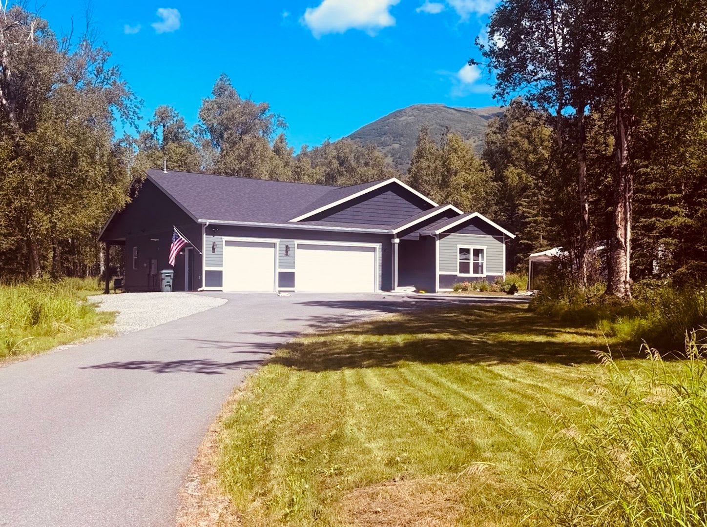 Beautiful, private 3 bed, 2 bath ranch home in the heart of Palmer! – photo 1 of 23
