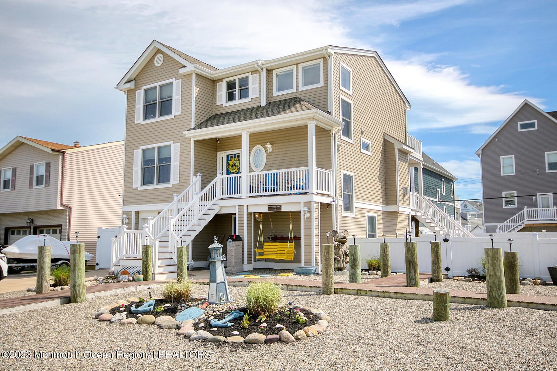 207 Ceylon Avenue – photo 1