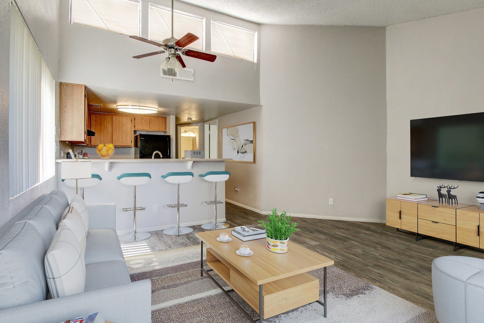 Las Brisas Apartments – photo 1 of 13