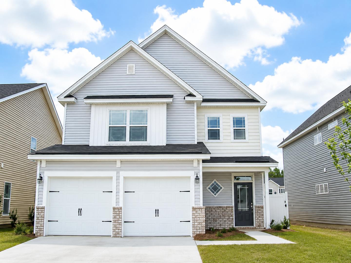 Located in the Heart of Richmond Hill – photo 1