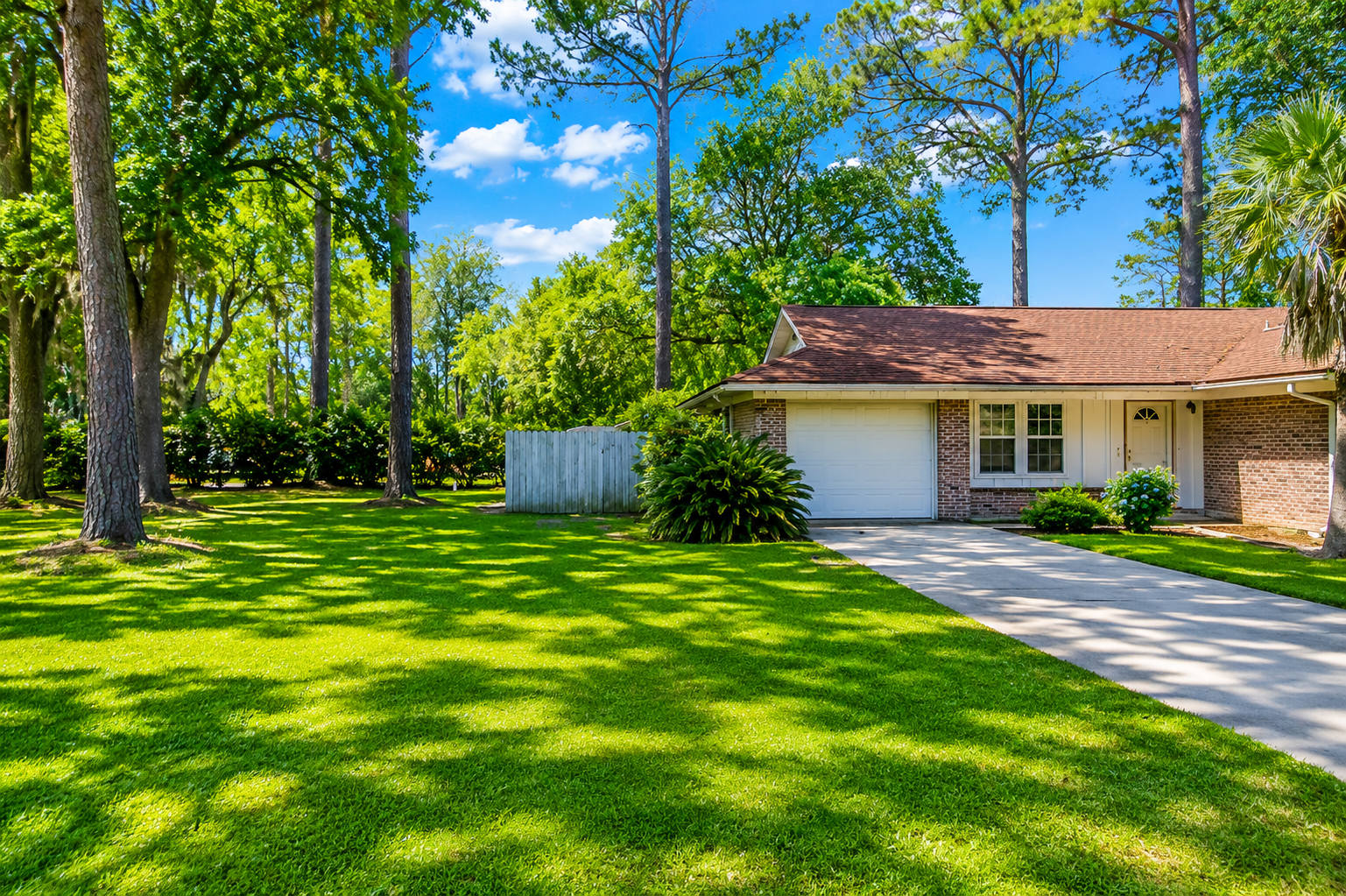 6804 Oakmont Drive – photo 1 of 3