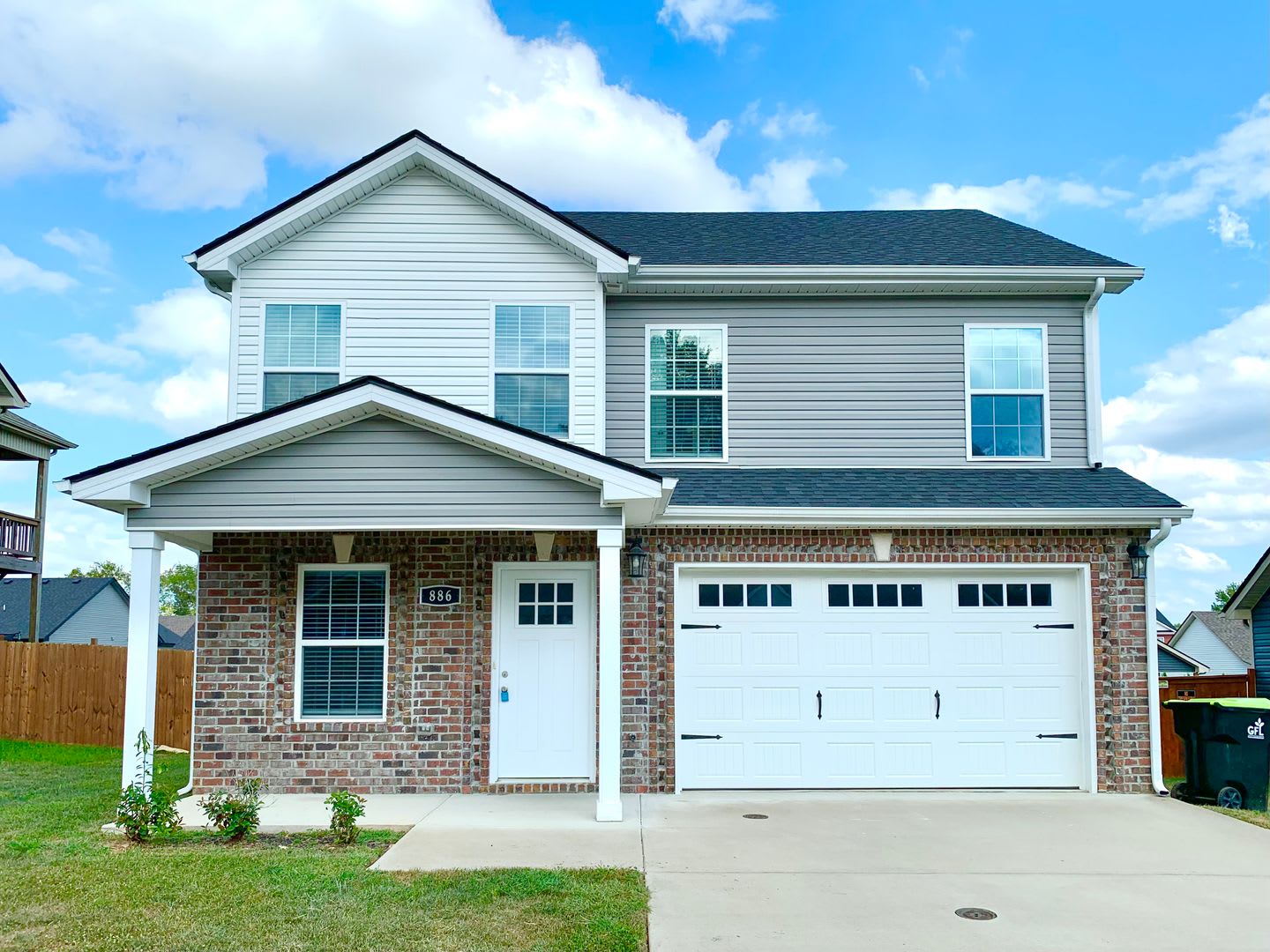 886 Lutz Ln – photo 1