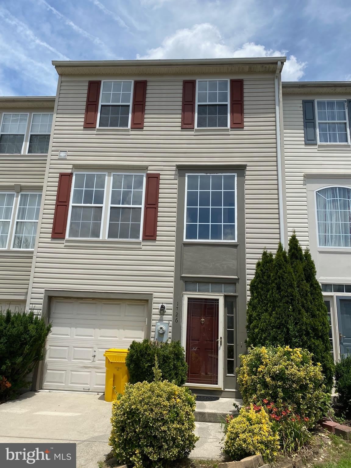 1726 SEA PINE Circle – photo 1 of 15