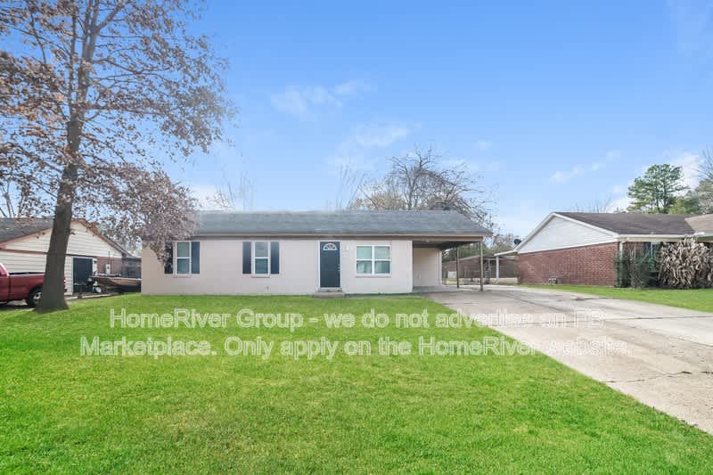 3175 Mayfair Dr – photo 1 of 16