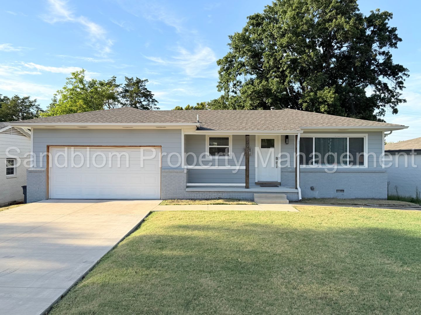 For Lease – photo 1