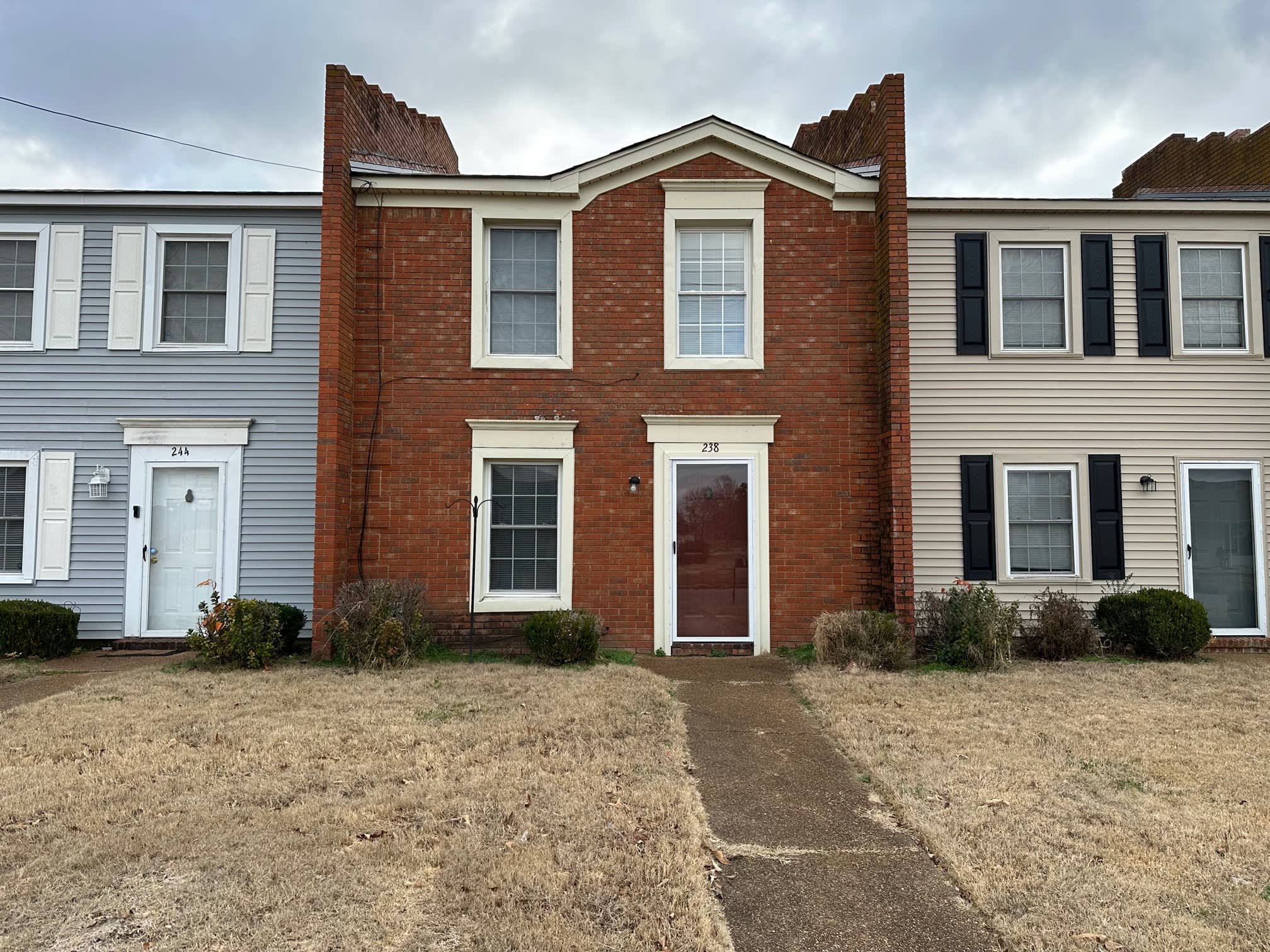 238 Hickory Trail – photo 1 of 10
