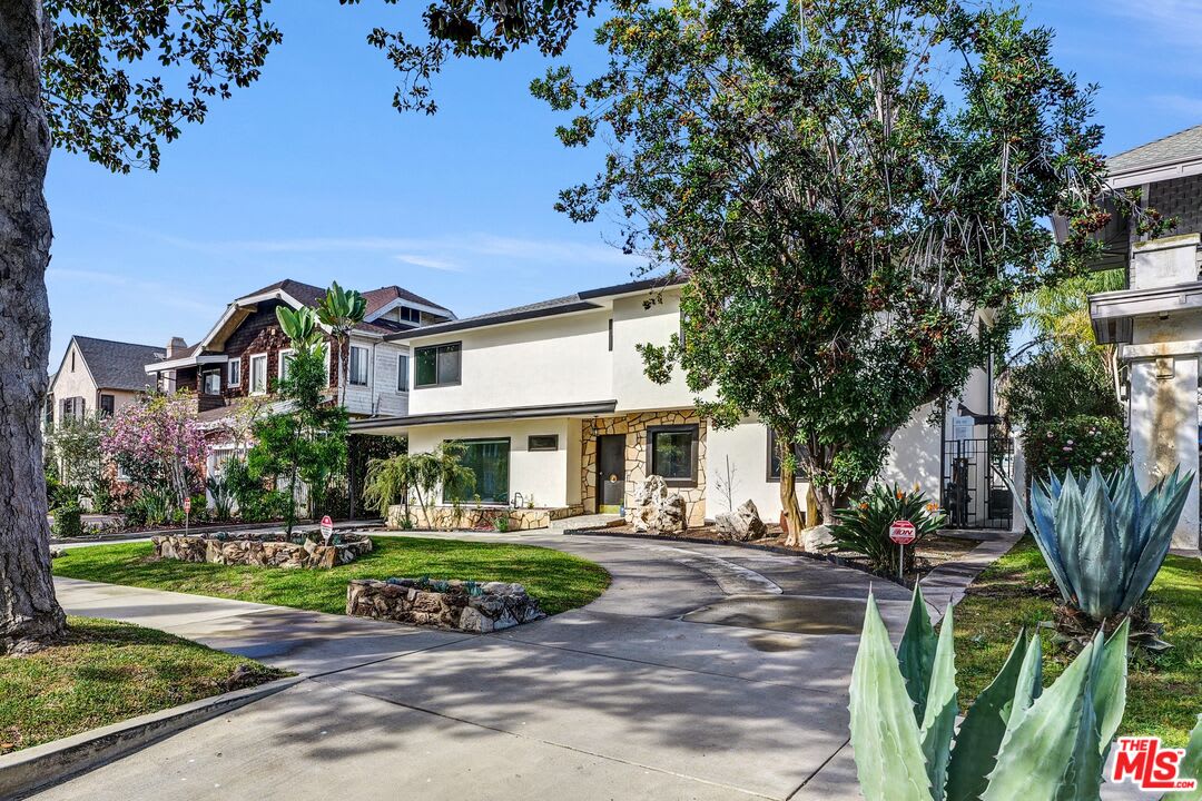 1801 Buckingham Road – photo 1