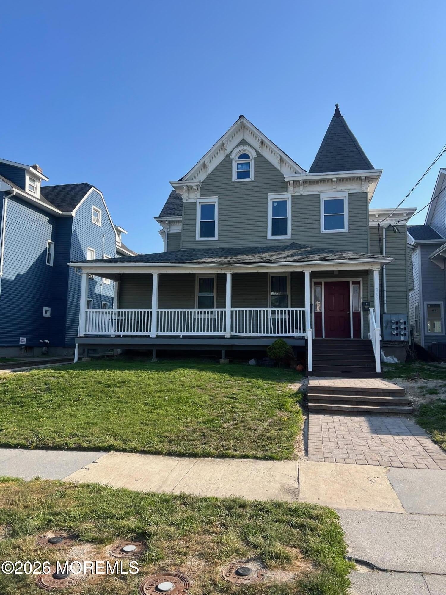 302 3rd Avenue – photo 1