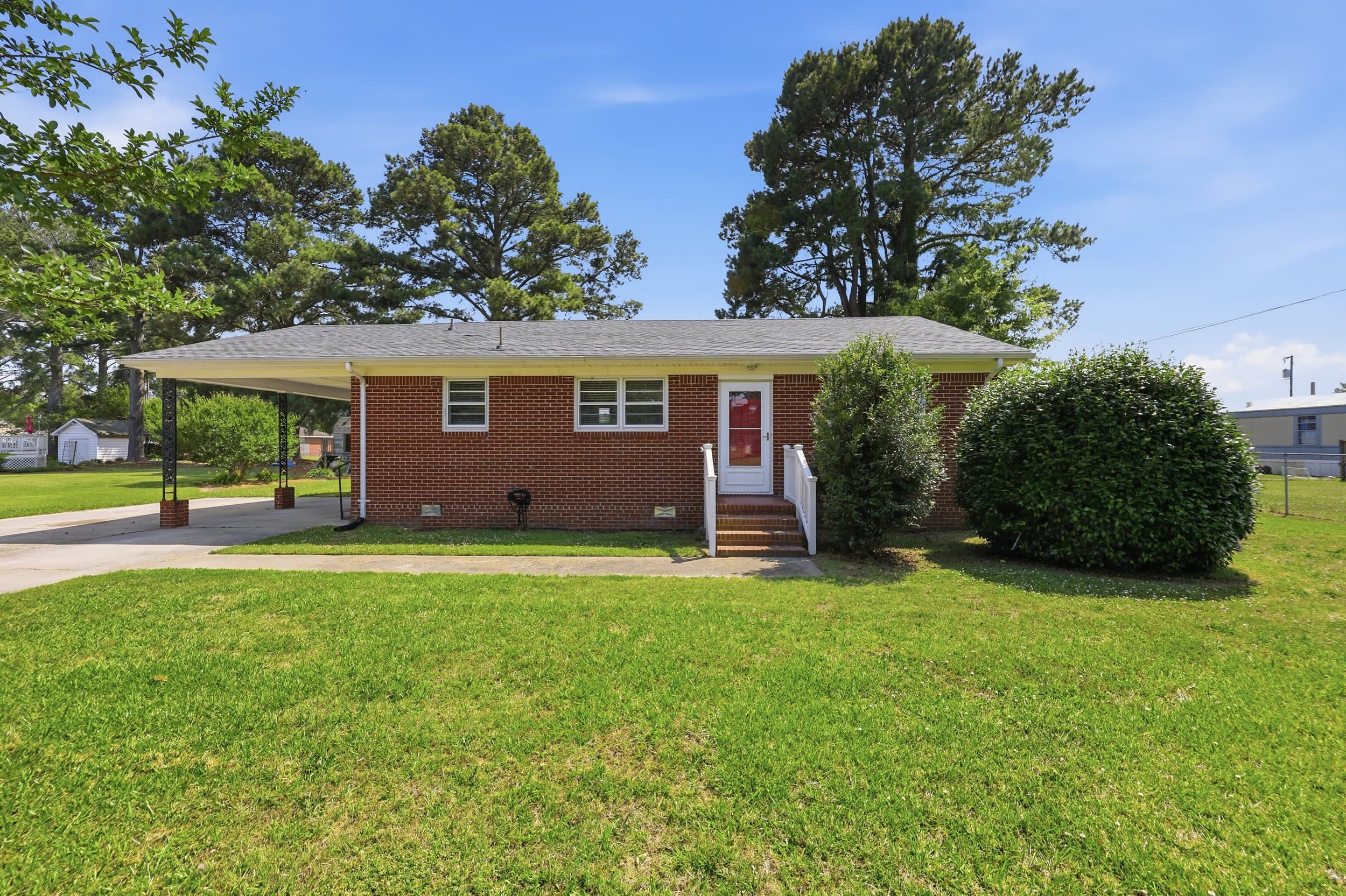 1813 Fearing Avenue – photo 1 of 71