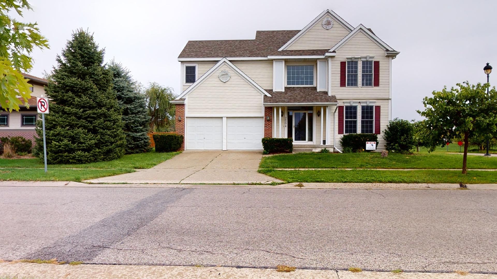Beautiful Home in Trendy Somerset Neighborhood – photo 1