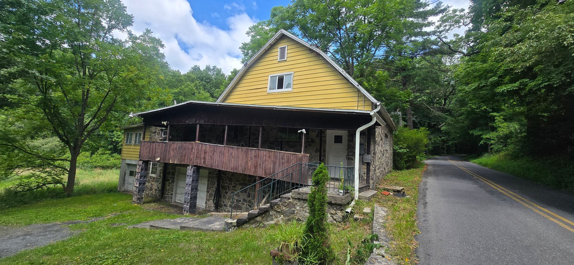 Cute 3 bedroom house in Stroudsburg! – photo 1 of 7