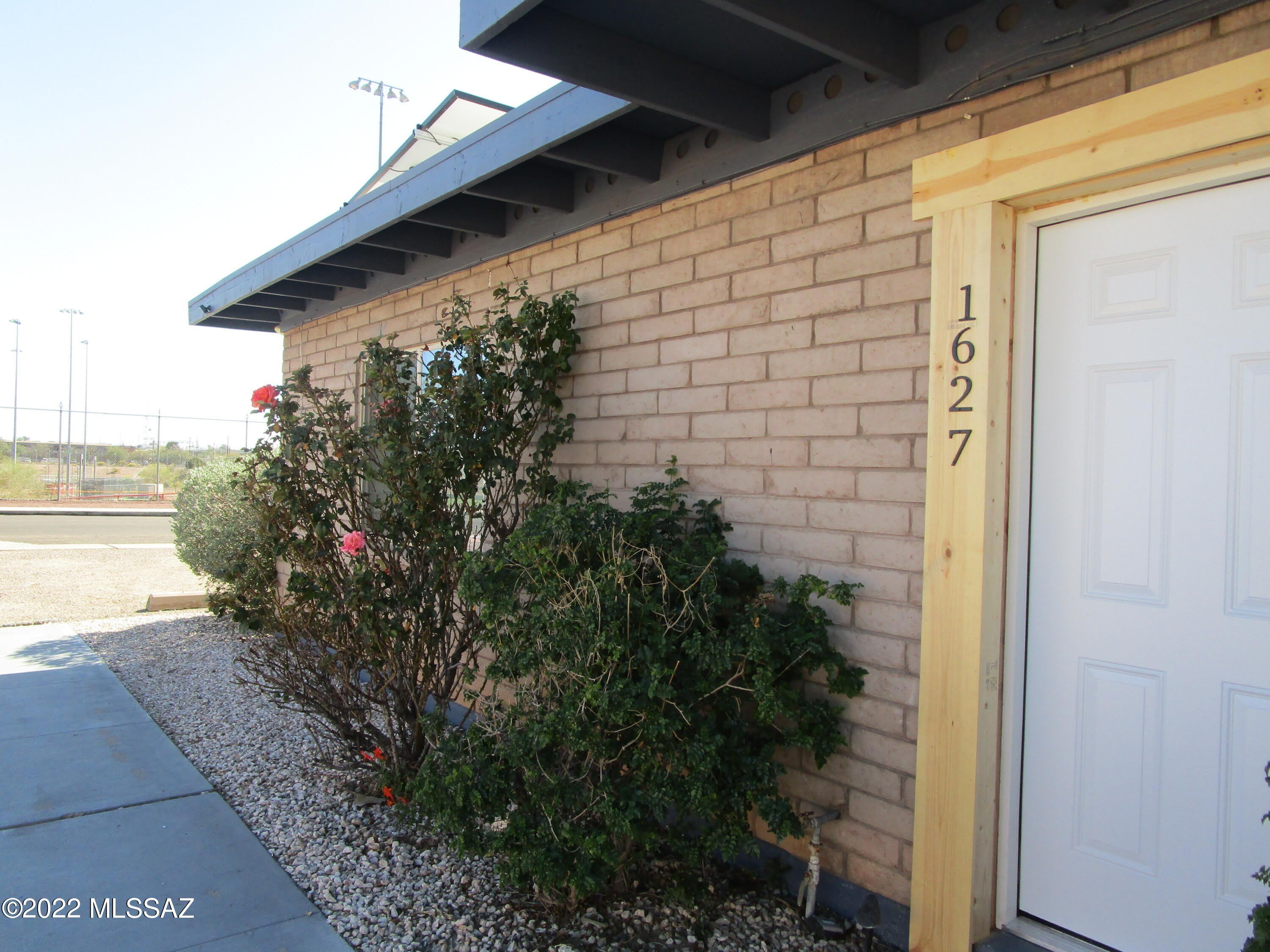 1627 E 13Th Street – photo 1