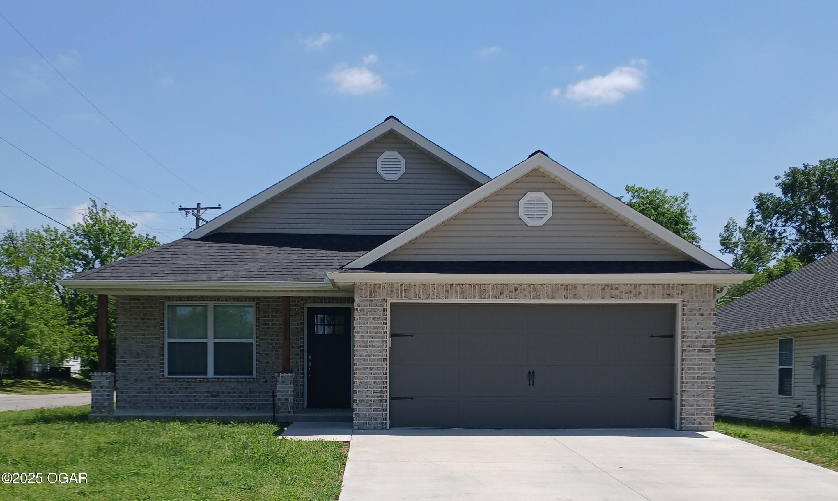 1931 N St Louis Avenue – photo 1